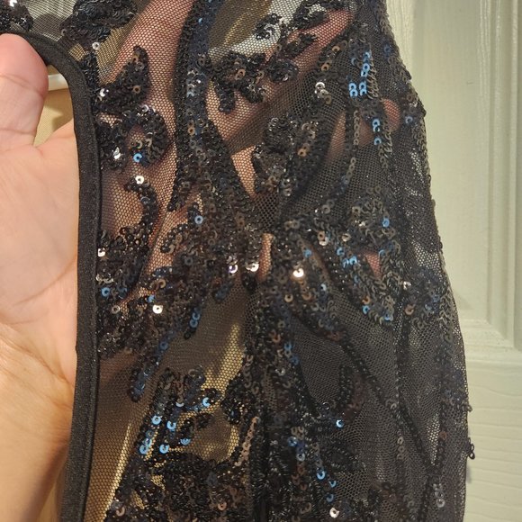 Long formal sequin lace detail dress - Picture 5 of 6